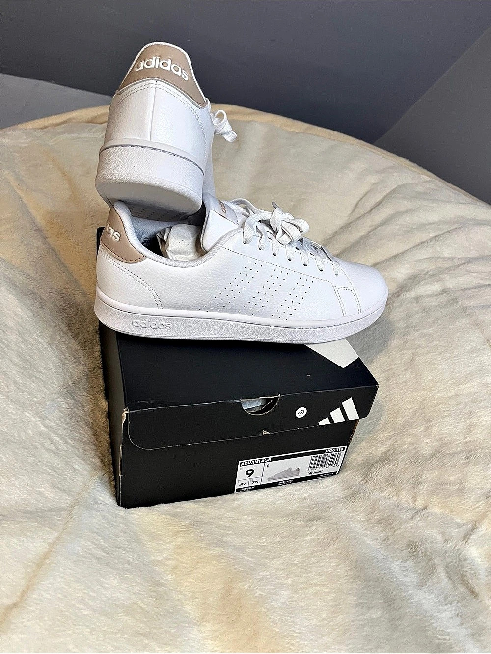 adidas Advantage White Sneakers US 9
